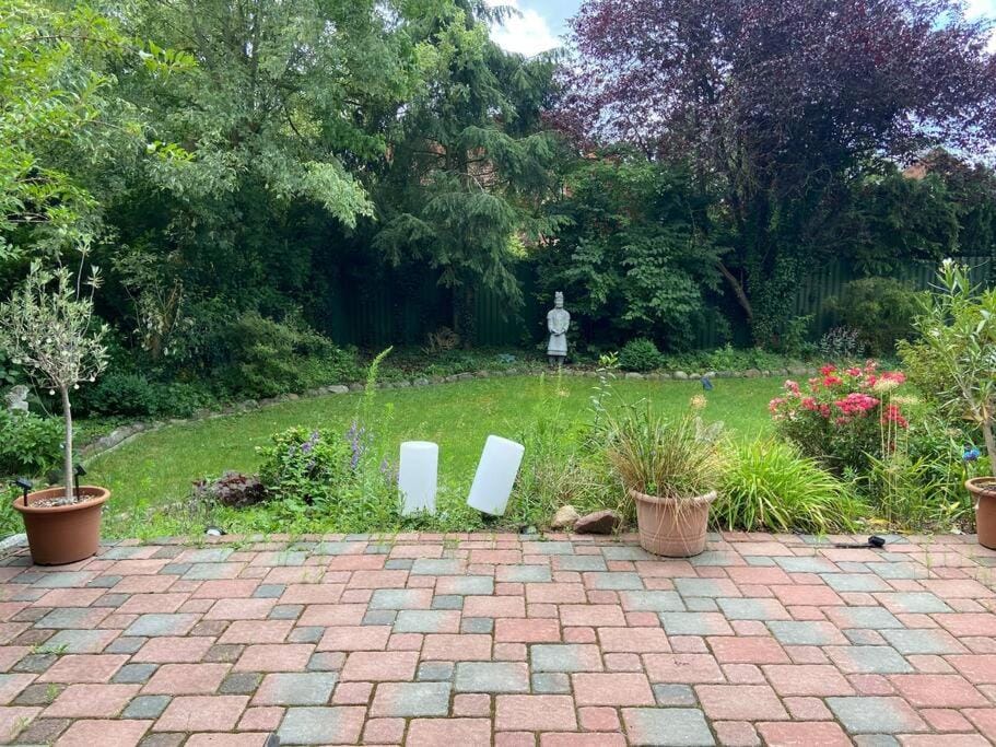 Garden, Garden view