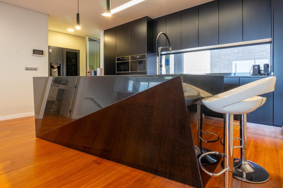 Kitchen or kitchenette, Dining area, minibar, pet friendly, stove