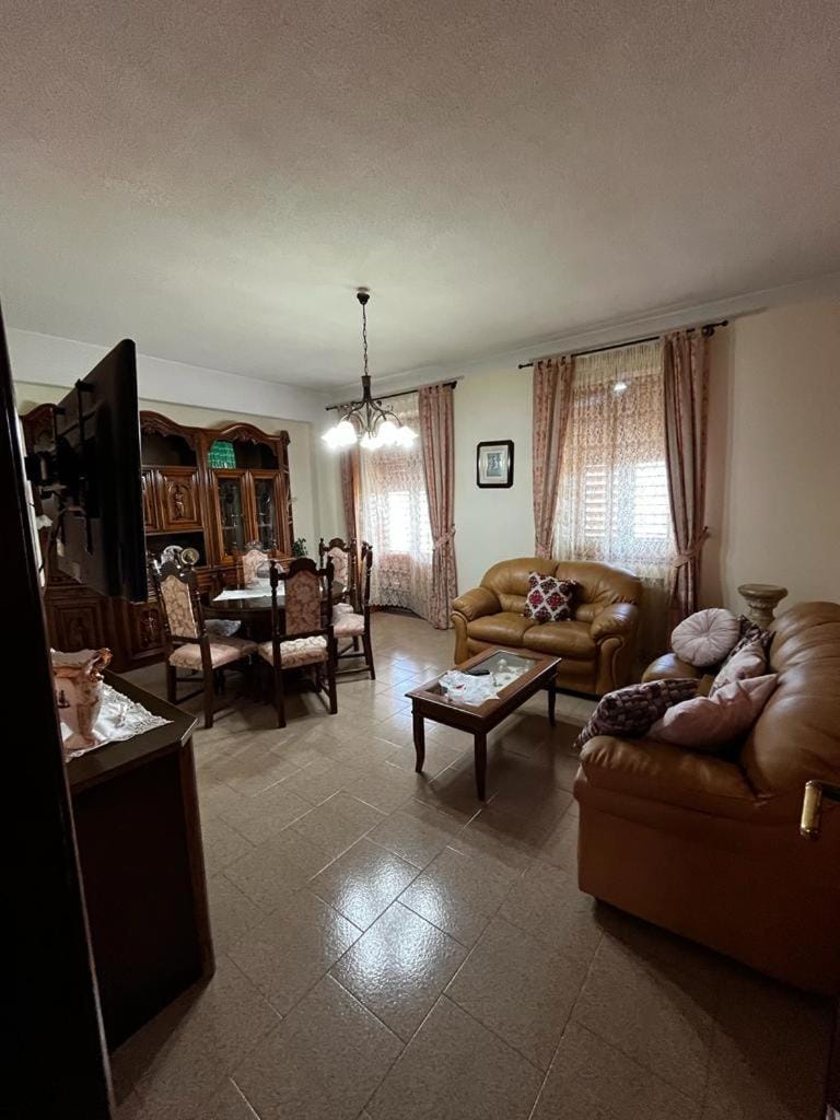 TV and multimedia, Living room, Photo of the whole room, Seating area