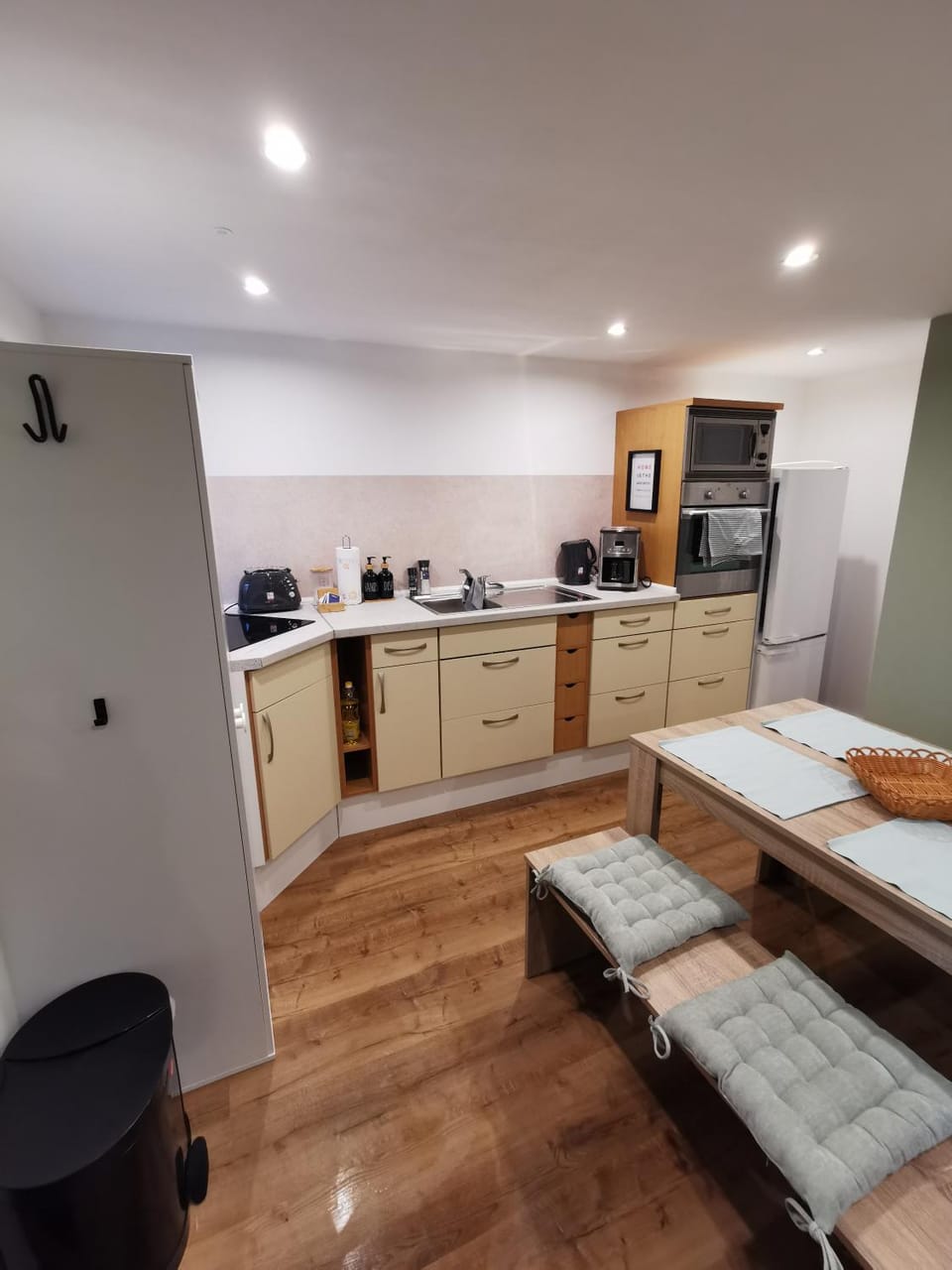 Kitchen or kitchenette, oven, toaster
