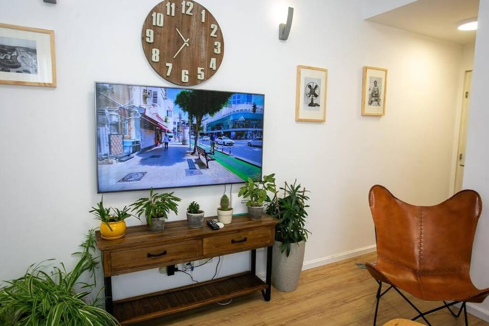 Amazing Dizengoff Square Home Apartment in Tel Aviv-Yafo