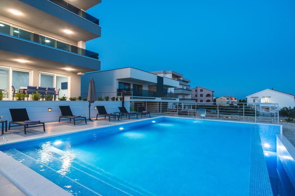 Property building, Pool view, Swimming pool