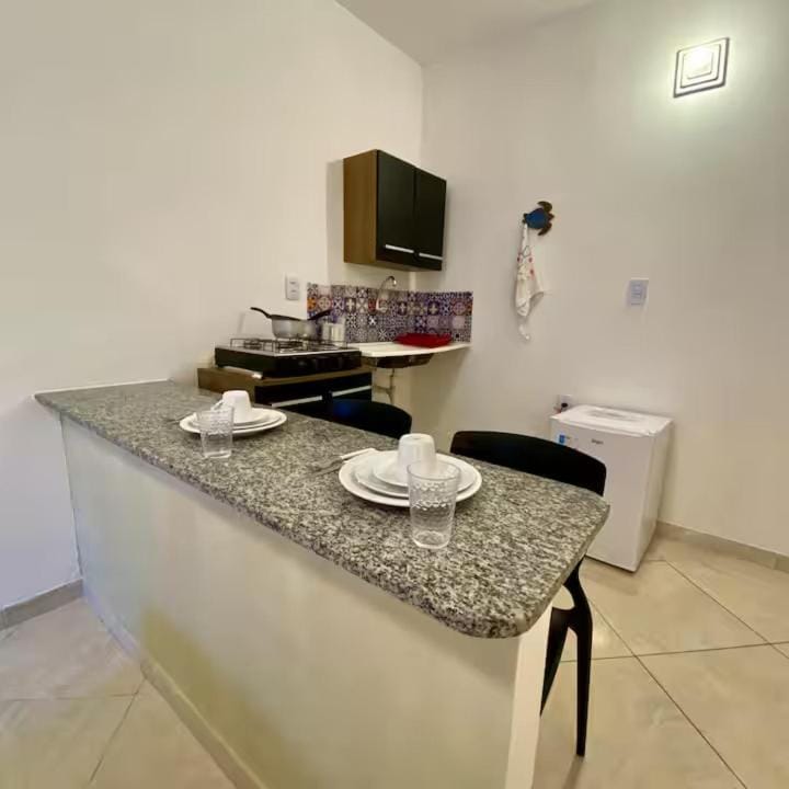 Kitchen or kitchenette, Dining area, minibar