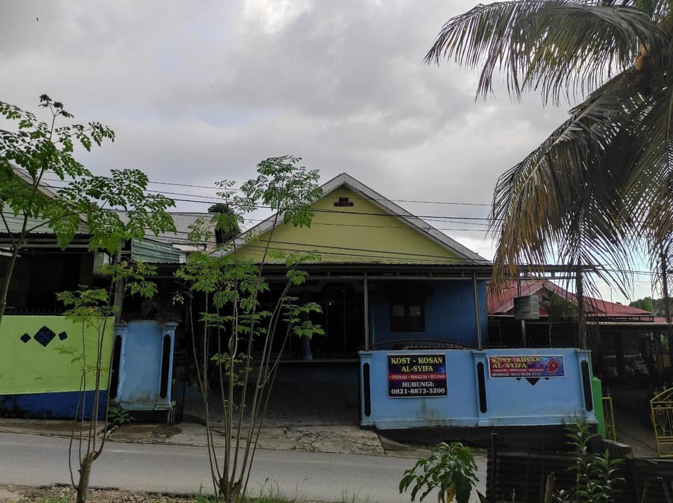 Facade/entrance