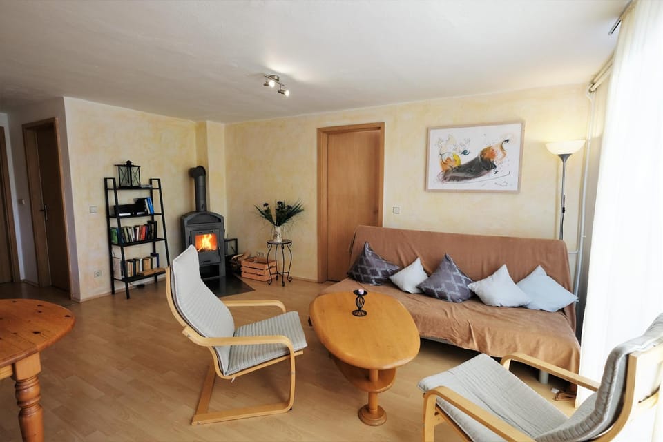 Living room, Photo of the whole room, Seating area