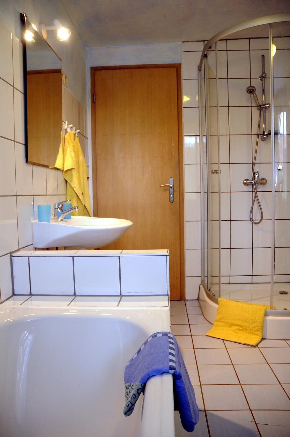 Shower, Bathroom, Bath, towels