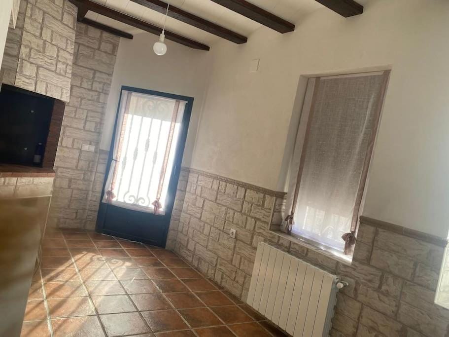 Agradable casa con chimenea interior y barbacoa. House in La Mancha