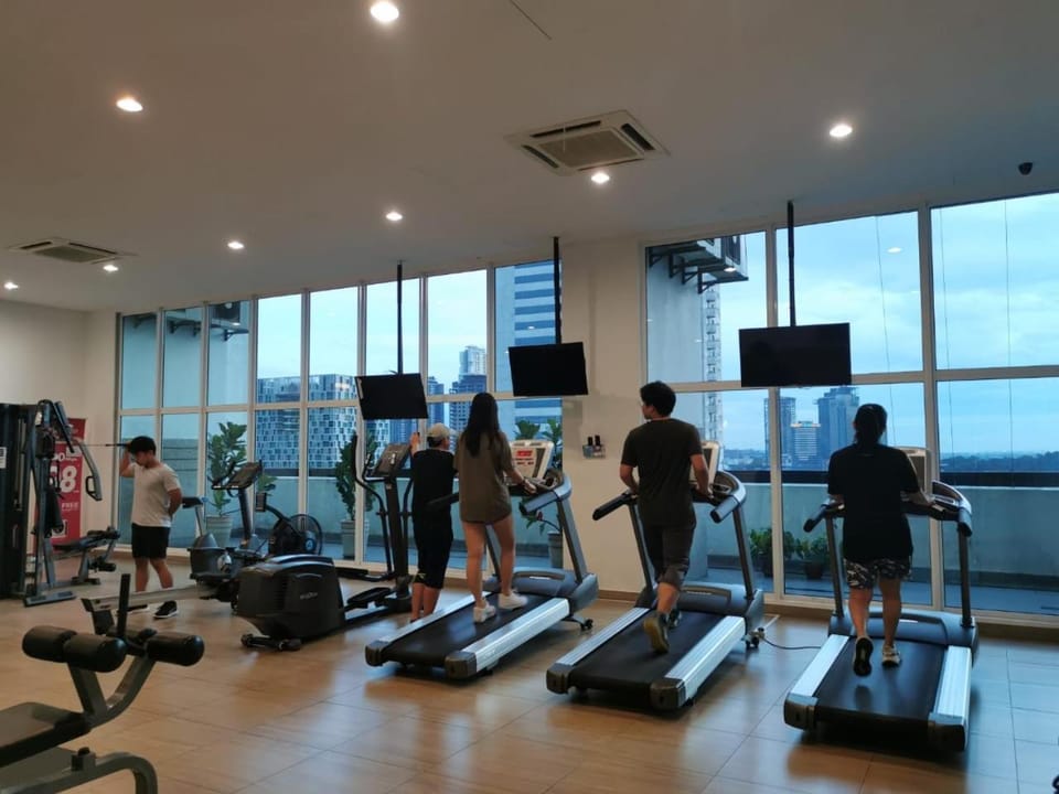 Twin Galaxy 6Pax 2Bedroom High floor with balcony Netflix WiFi Apartment in Johor Bahru