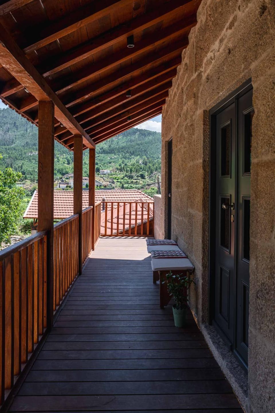 Balcony/Terrace, Mountain view