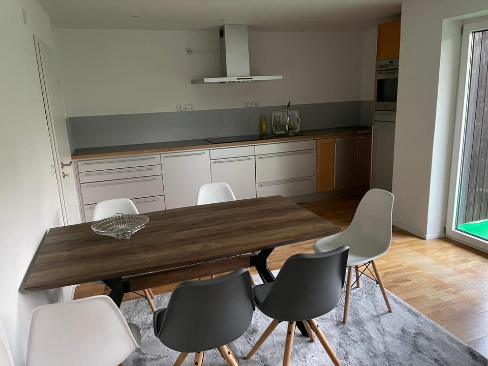 Bungalow in ruhiger Siedlung mit Terrasse und Stellplatz Apartment in Landshut