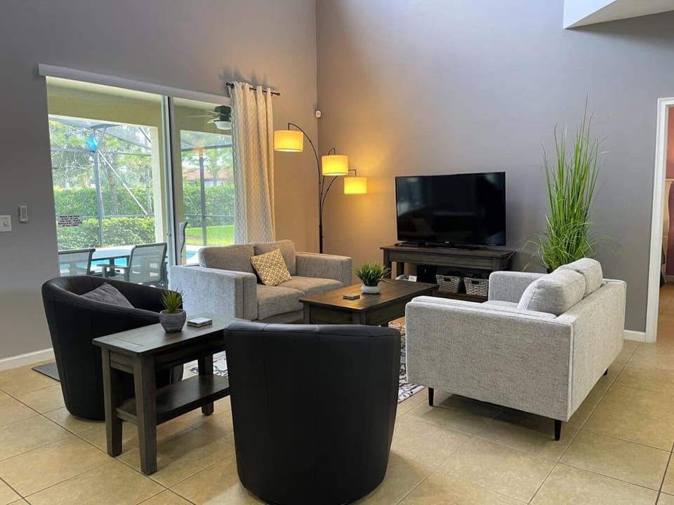 Beautiful 6 Bd Pool Spa Gm Solterra Resort-4396AC House in Four Corners
