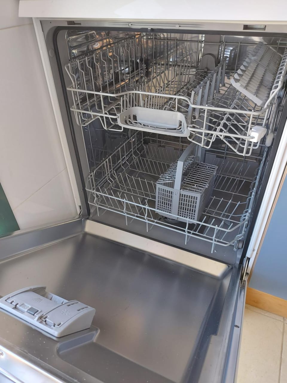 Kitchen or kitchenette, dishwasher, kitchen
