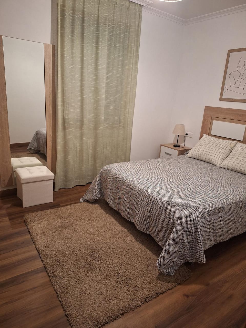 Photo of the whole room