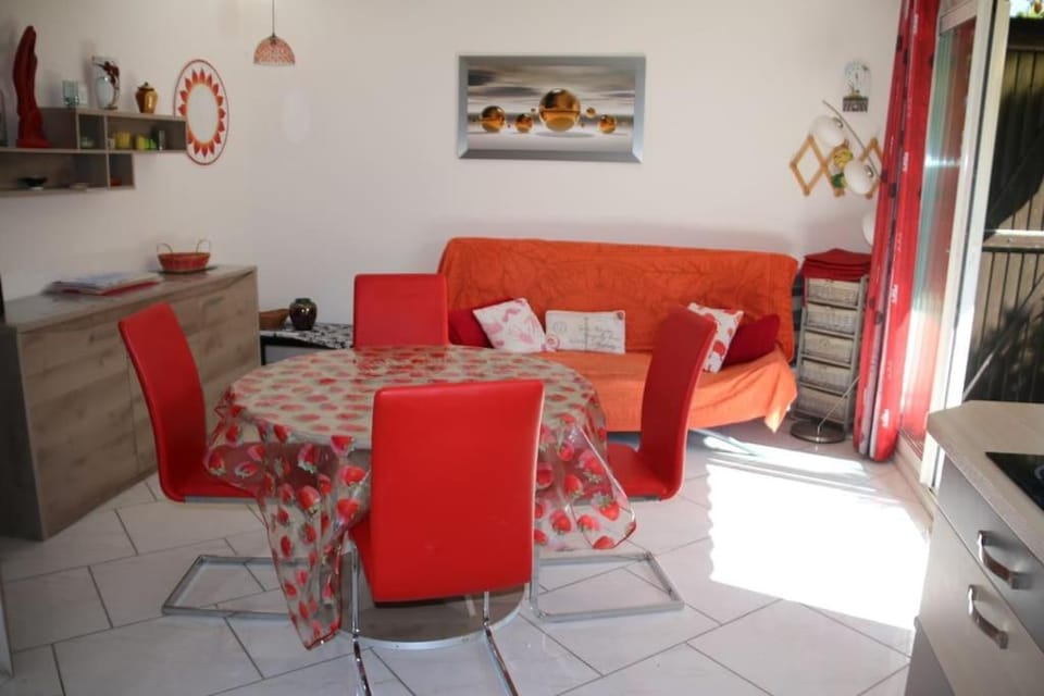 Villa 19, Port Vénus au village naturiste Apartment in Agde