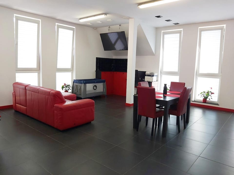 Communal lounge/ TV room, Living room