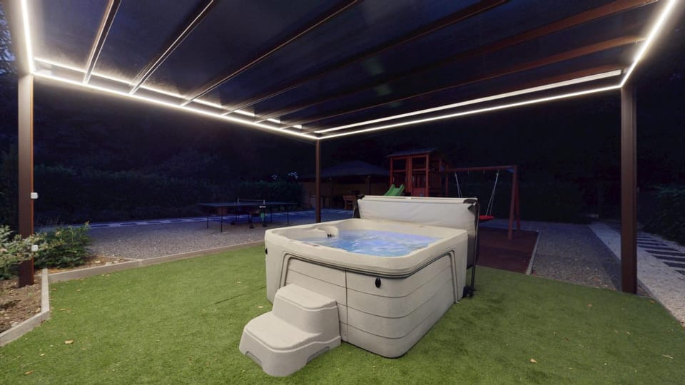 Hot Tub