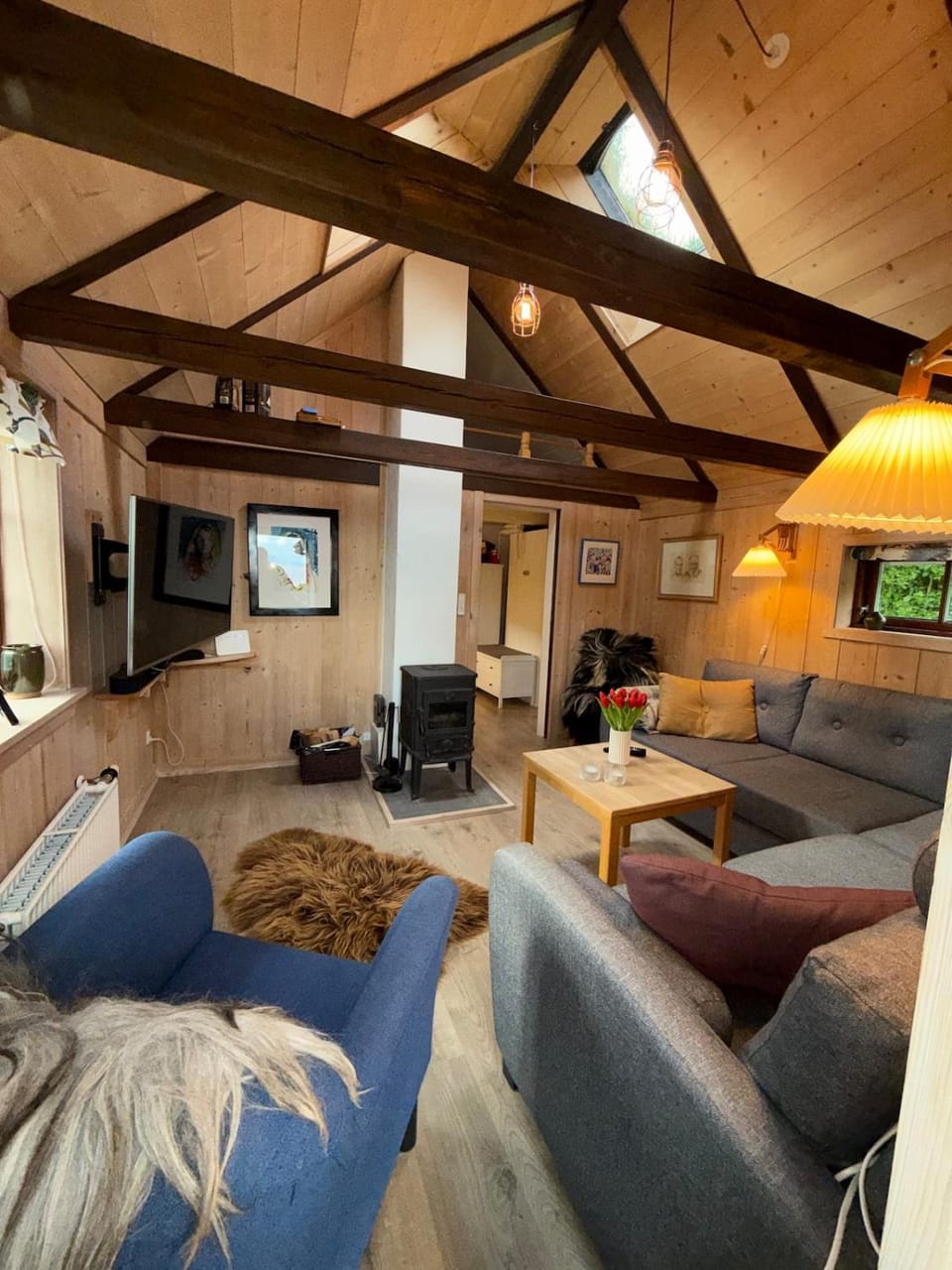 TV and multimedia, Living room, Seating area