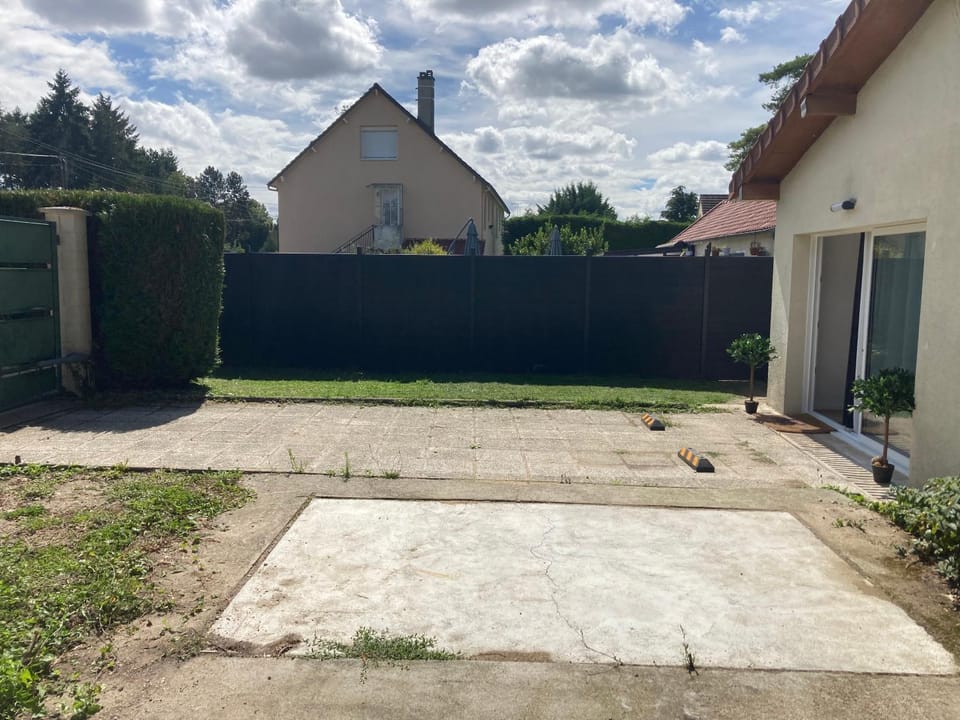 Garden view, Parking