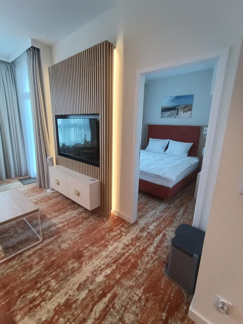 Bed, TV and multimedia, Photo of the whole room, Evening entertainment, Bedroom