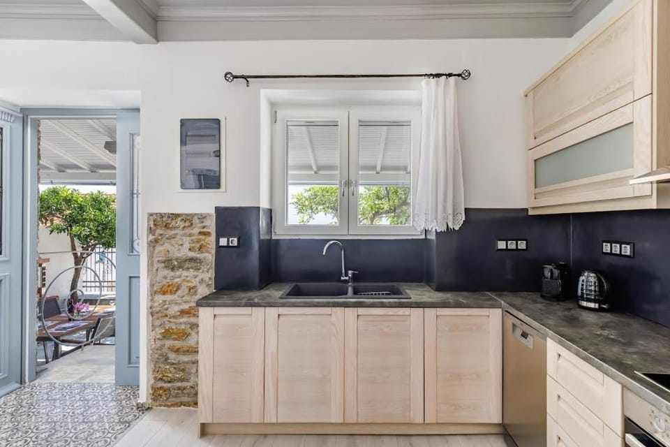 Afrodite's House House in Sporades, Greece