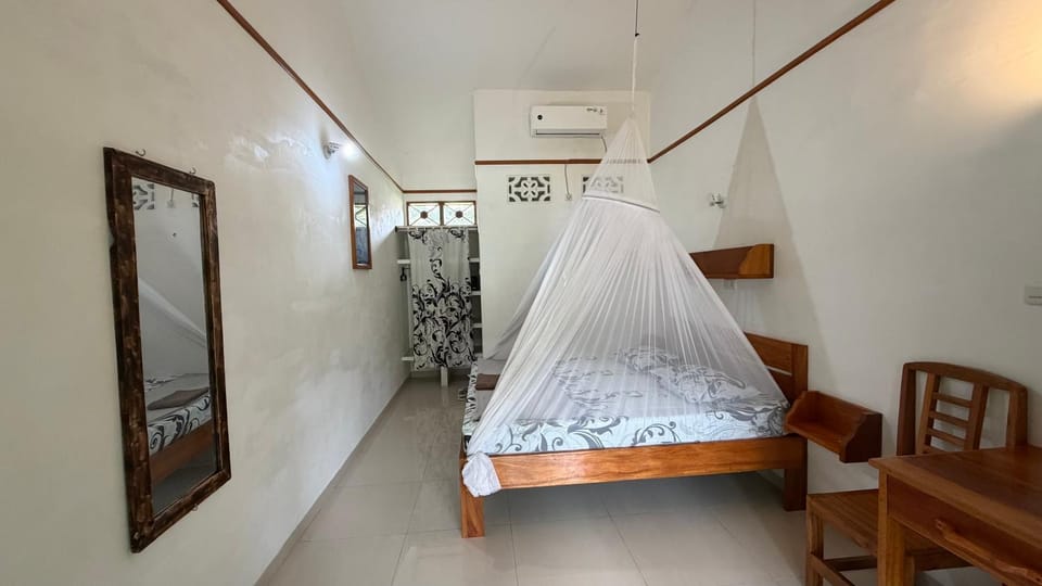 eco trekking lodge, Co Bar & jungle tour's only booking with us ! Bed and Breakfast in Indonesia