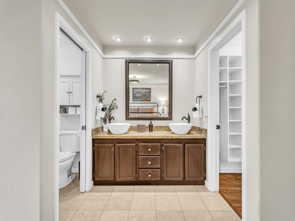 Toilet, Bathroom