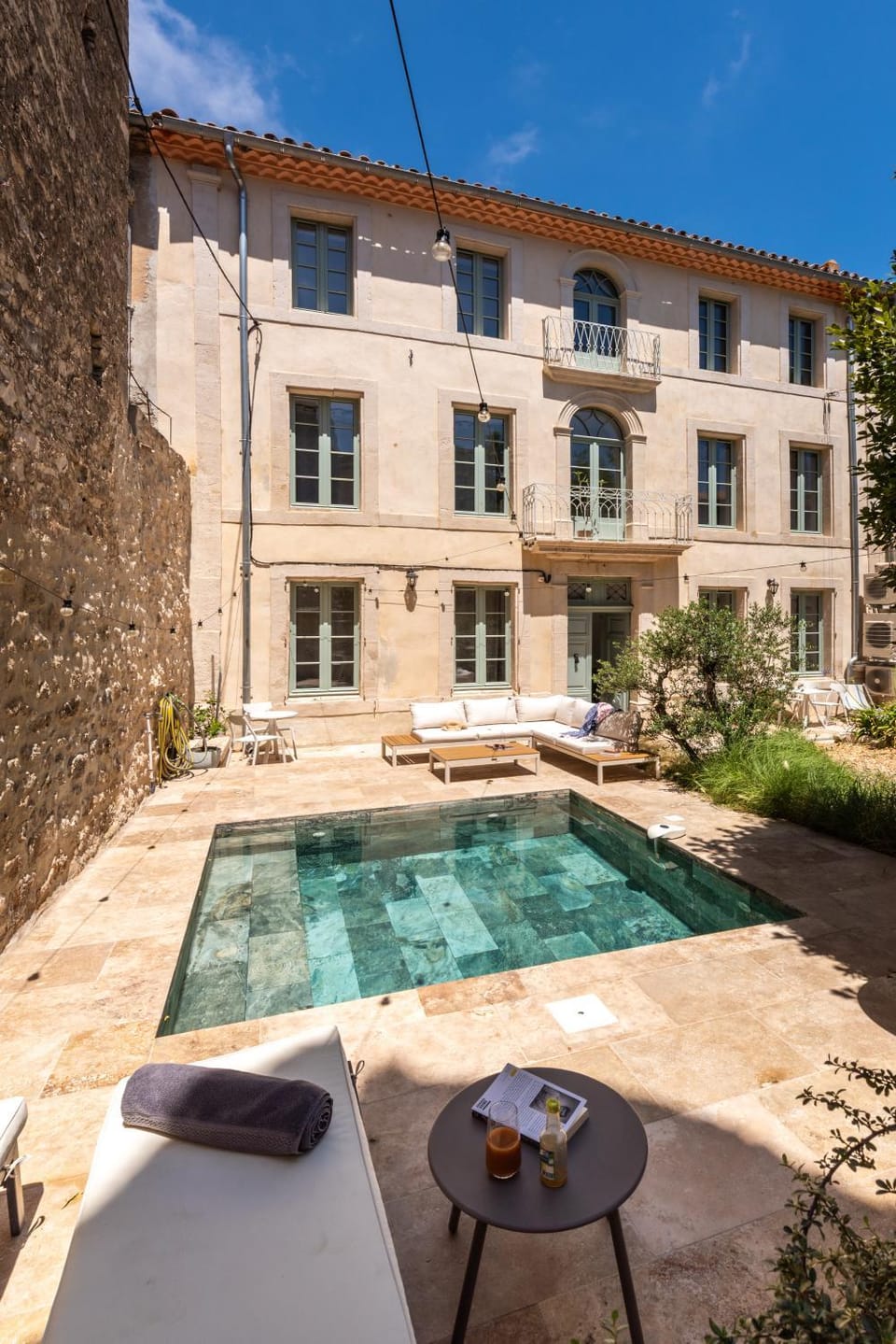 Property building, Pool view, Swimming pool