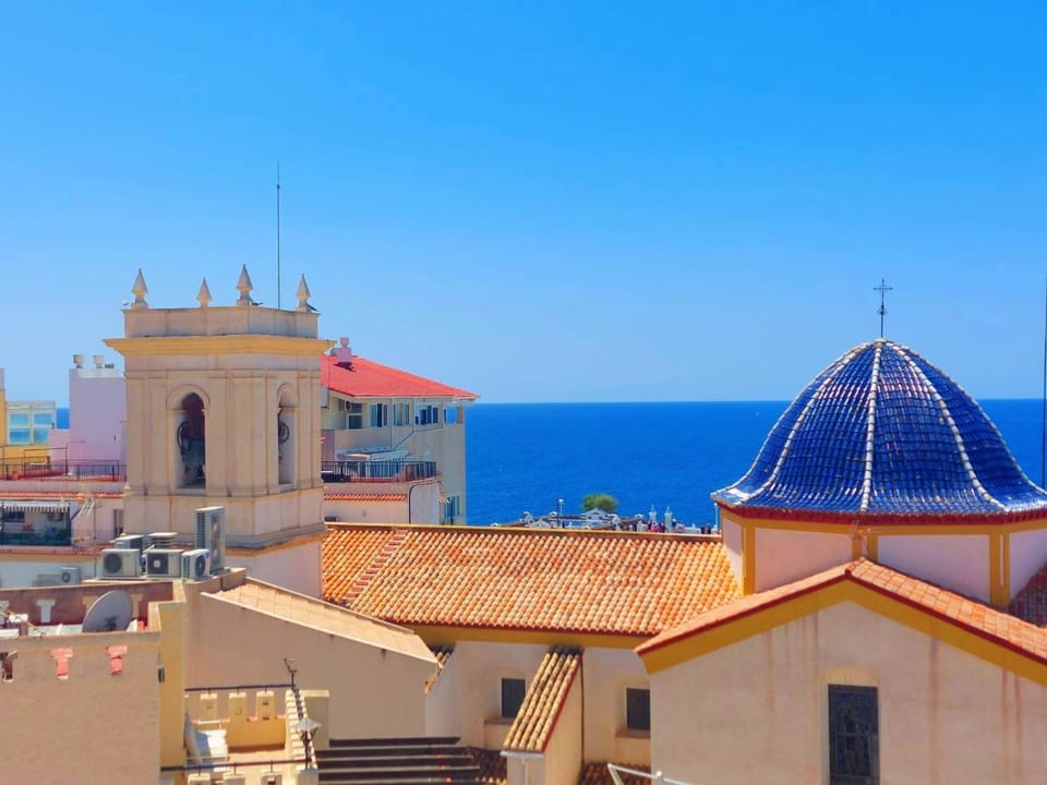 Nearby landmark, View (from property/room), City view, Landmark view, Sea view