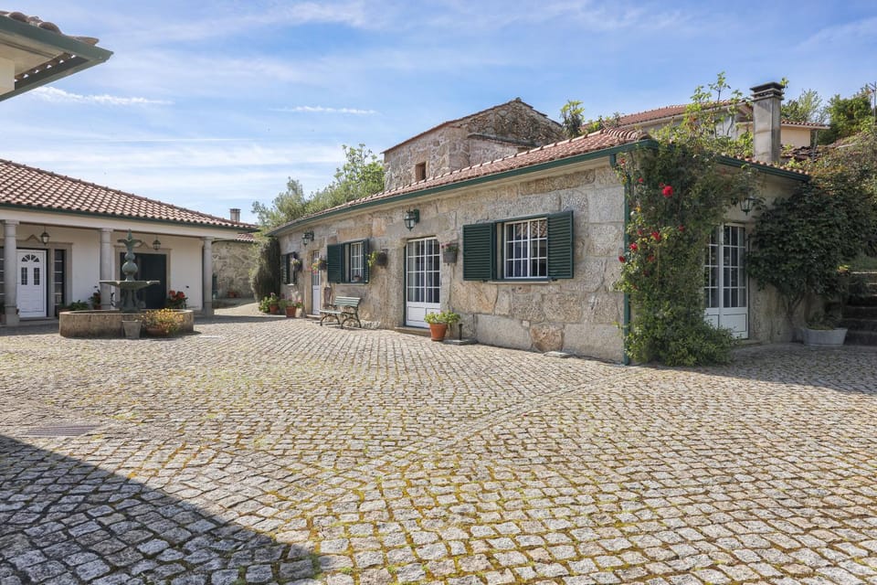 Charming granite cottage in beautiful surroundings House in Portugal