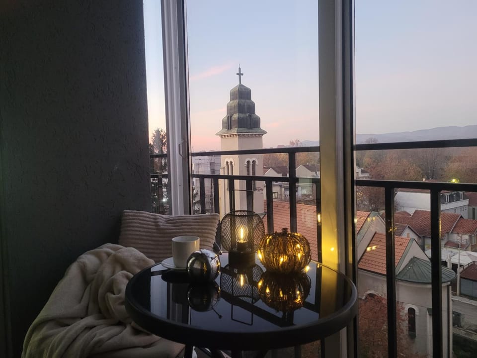 View (from property/room), Balcony/Terrace, Seating area