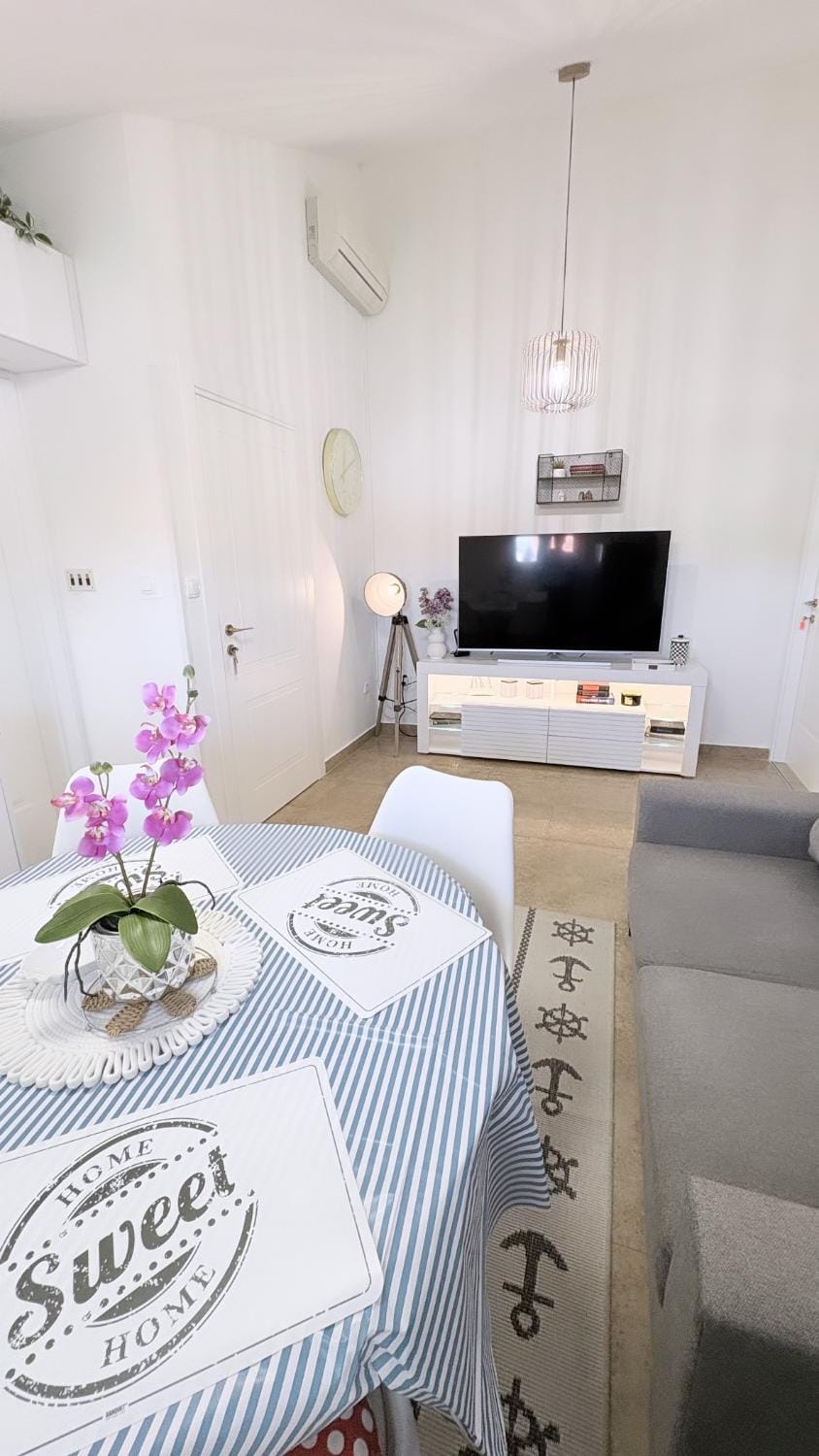Living room, kitchen