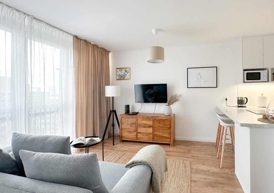 TV and multimedia, Kitchen or kitchenette, Seating area
