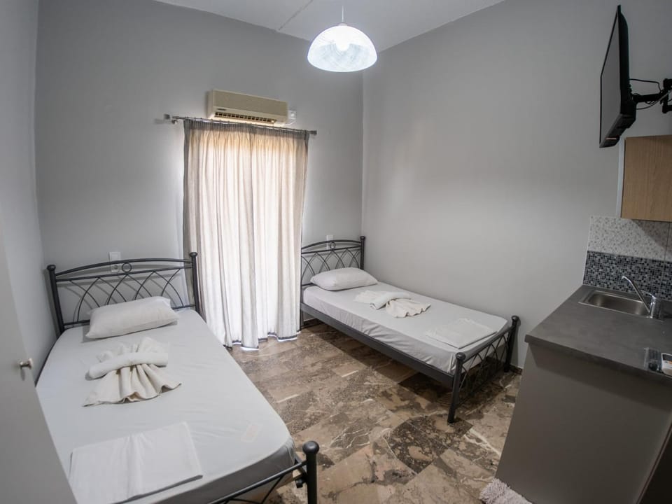 Pavlopetri Hotel in Islands