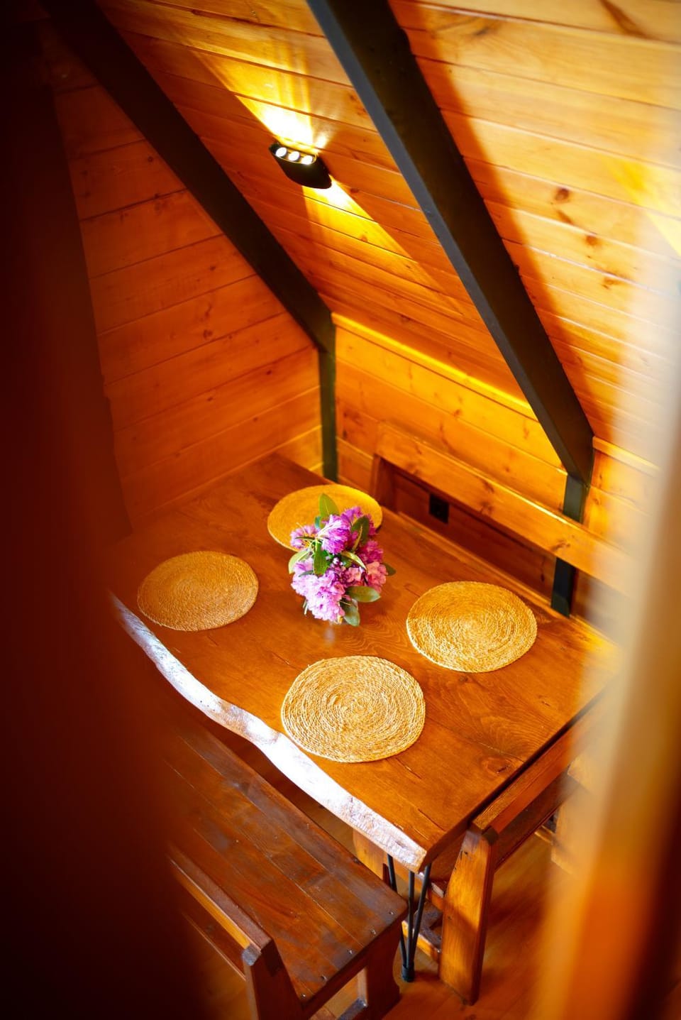 Dining area, Food
