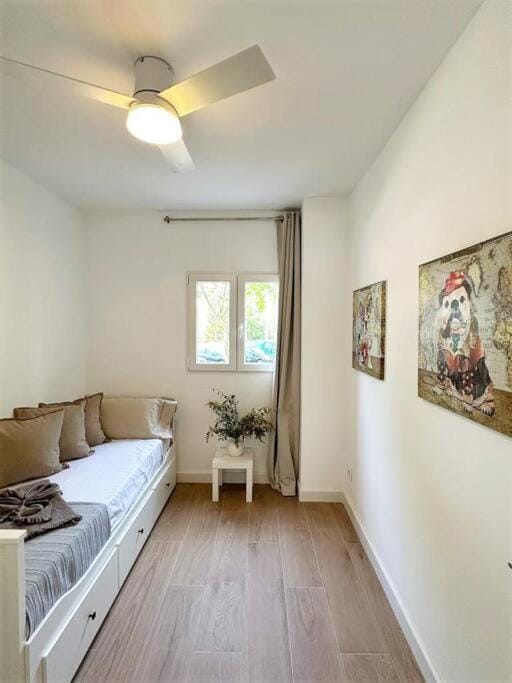 Your Poolside Paradise by the Sea Apartment in Valencian Community