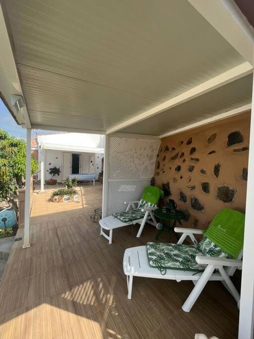 Patio, Garden, Balcony/Terrace