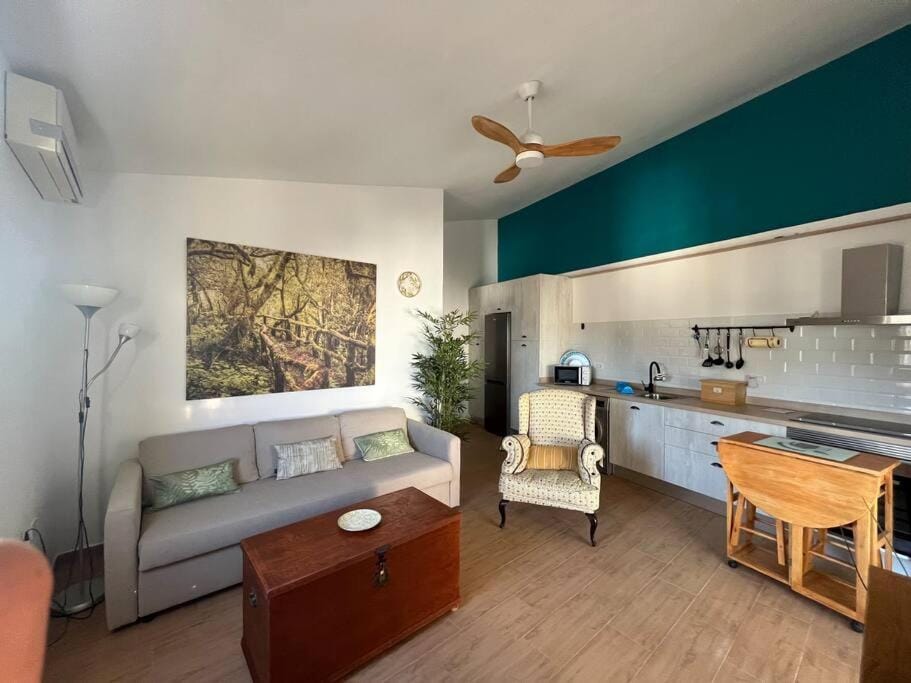Kitchen or kitchenette, Living room, Dining area
