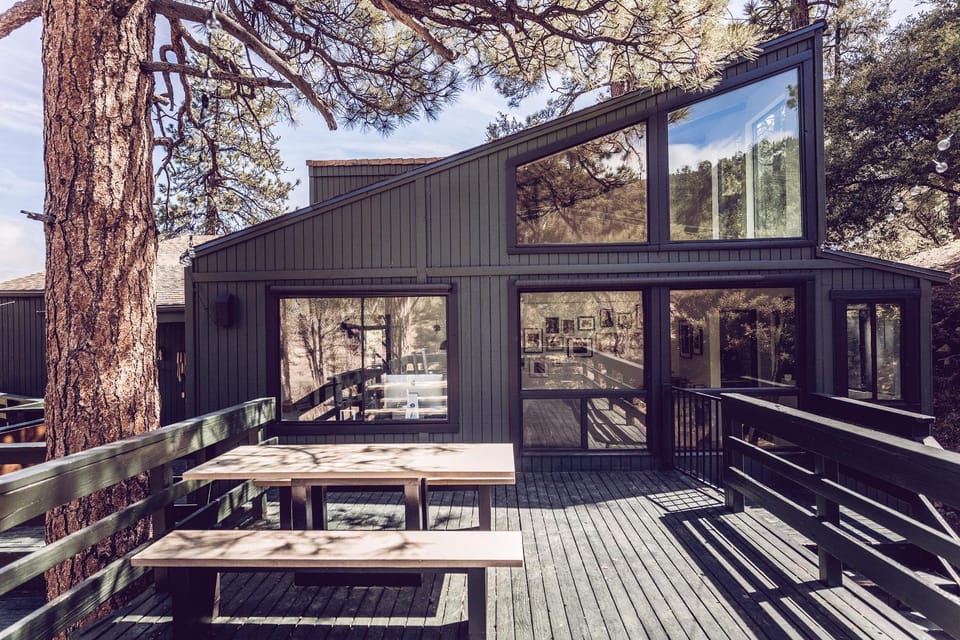 Spectacular Designer Treehouse with Mountain Views Villa in Pine Mountain Club