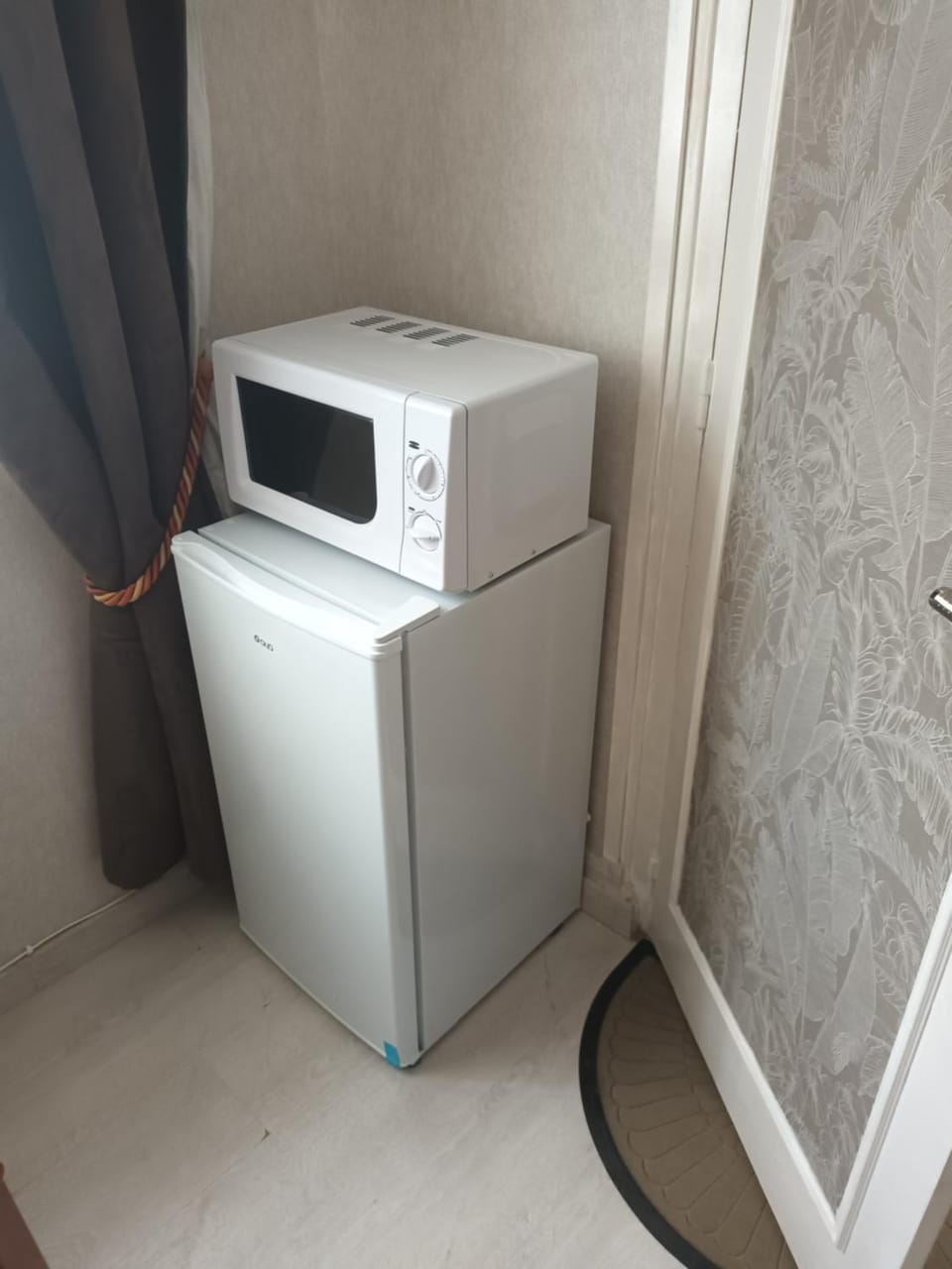 Bedroom, microwave, minibar