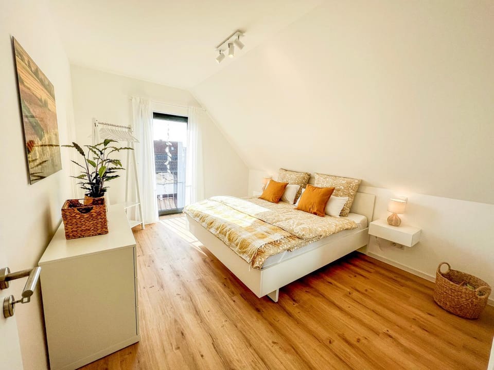 Bed, Bedroom, wardrobe