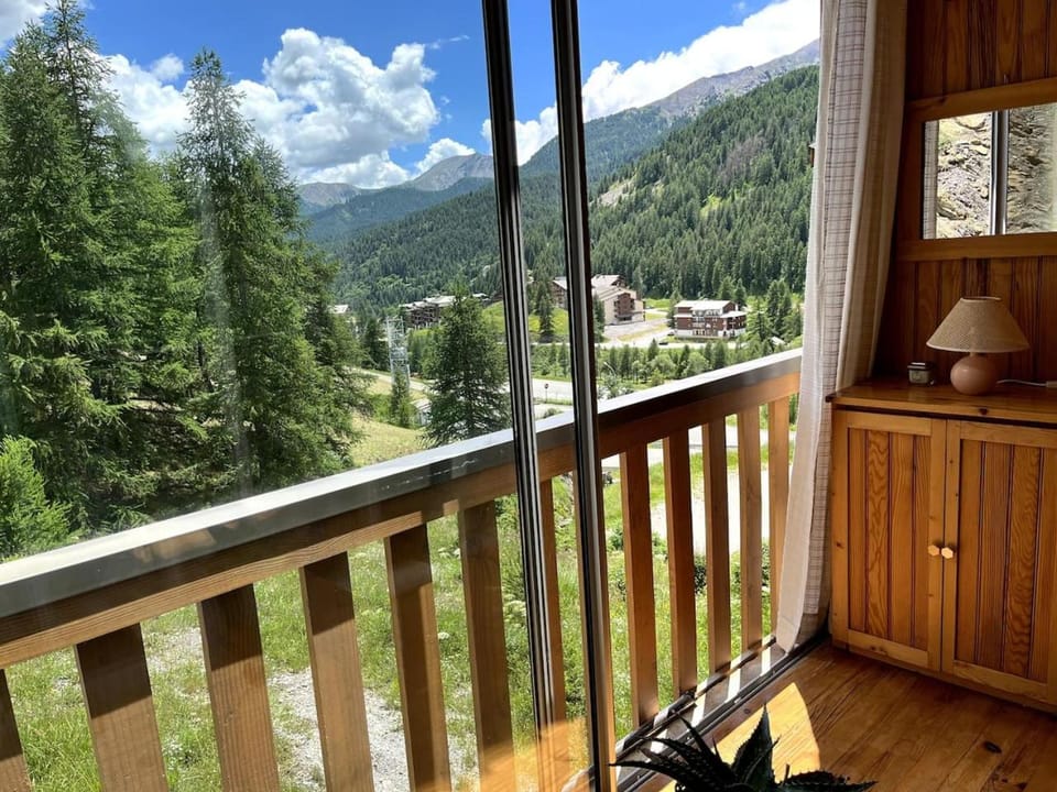 Nearby landmark, Natural landscape, View (from property/room), Mountain view