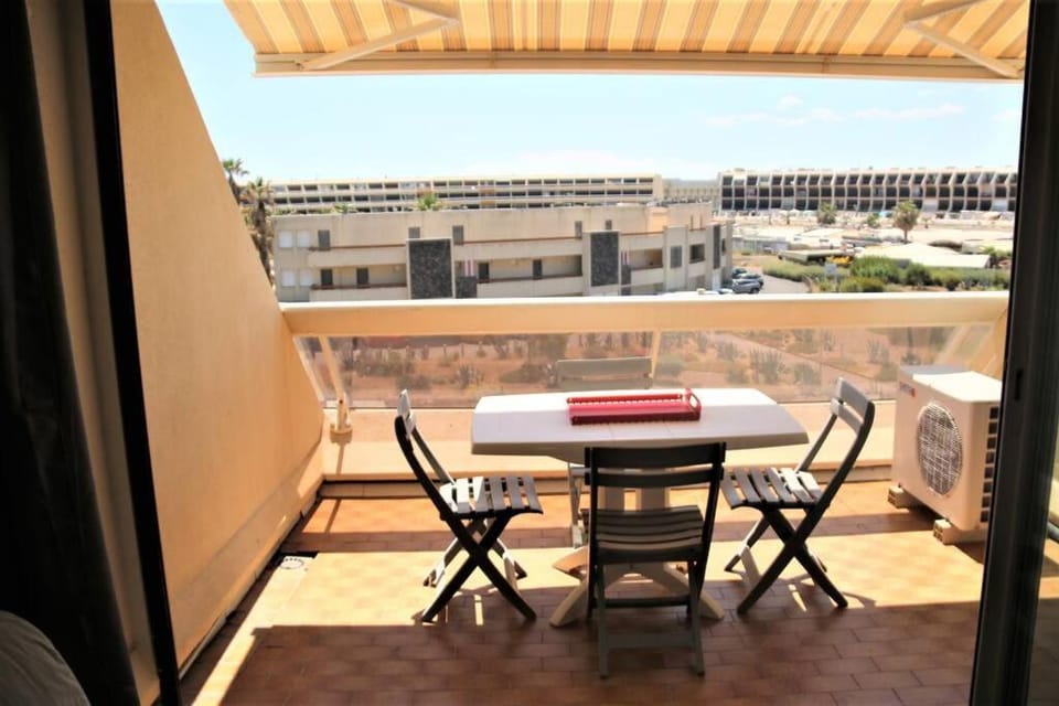 Studio 321, Héliopolis AB au village naturiste Apartment in Agde