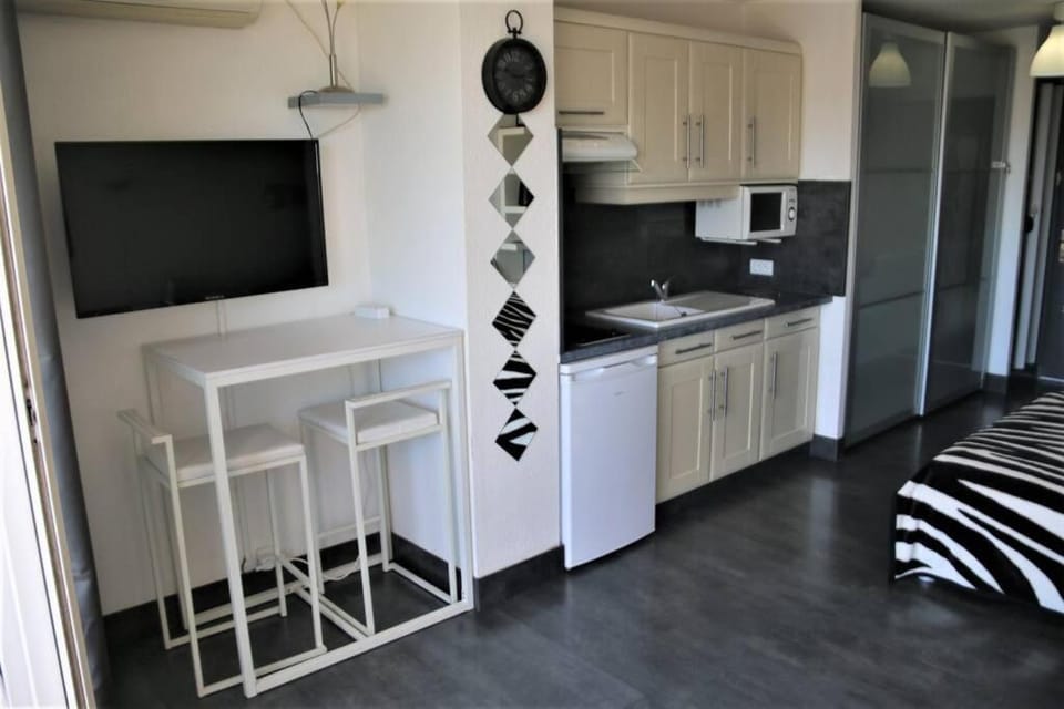Studio 321, Héliopolis AB au village naturiste Apartment in Agde