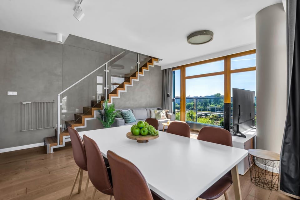 TV and multimedia, Living room, Dining area
