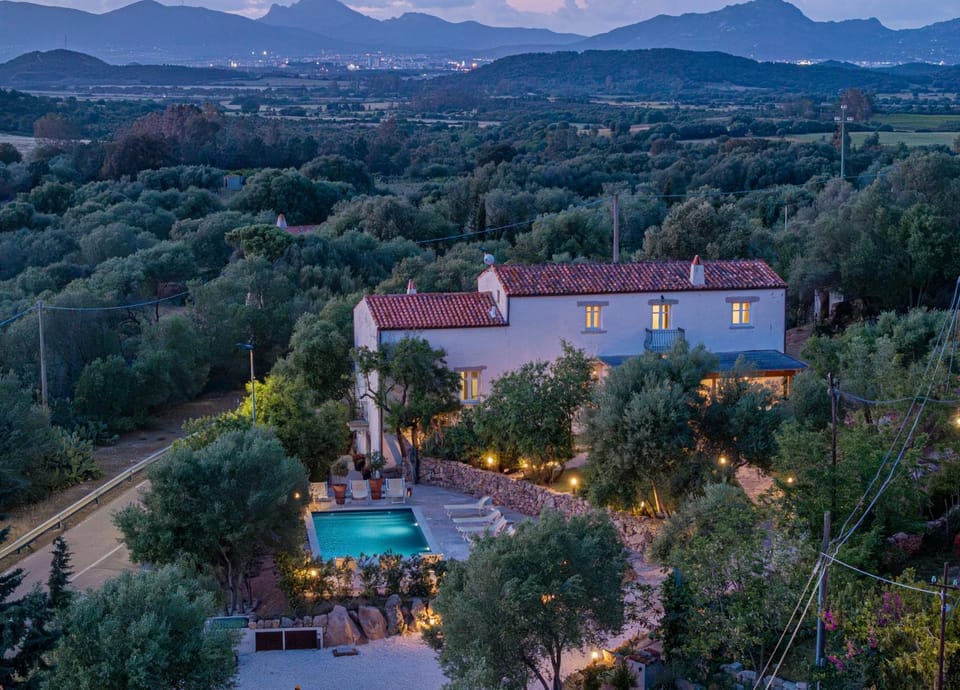 Property building, Spring, Day, Natural landscape, Bird's eye view, Mountain view, Pool view, Swimming pool