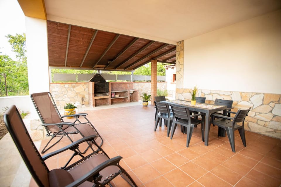 Day, BBQ facilities, Garden, Garden, Dining area