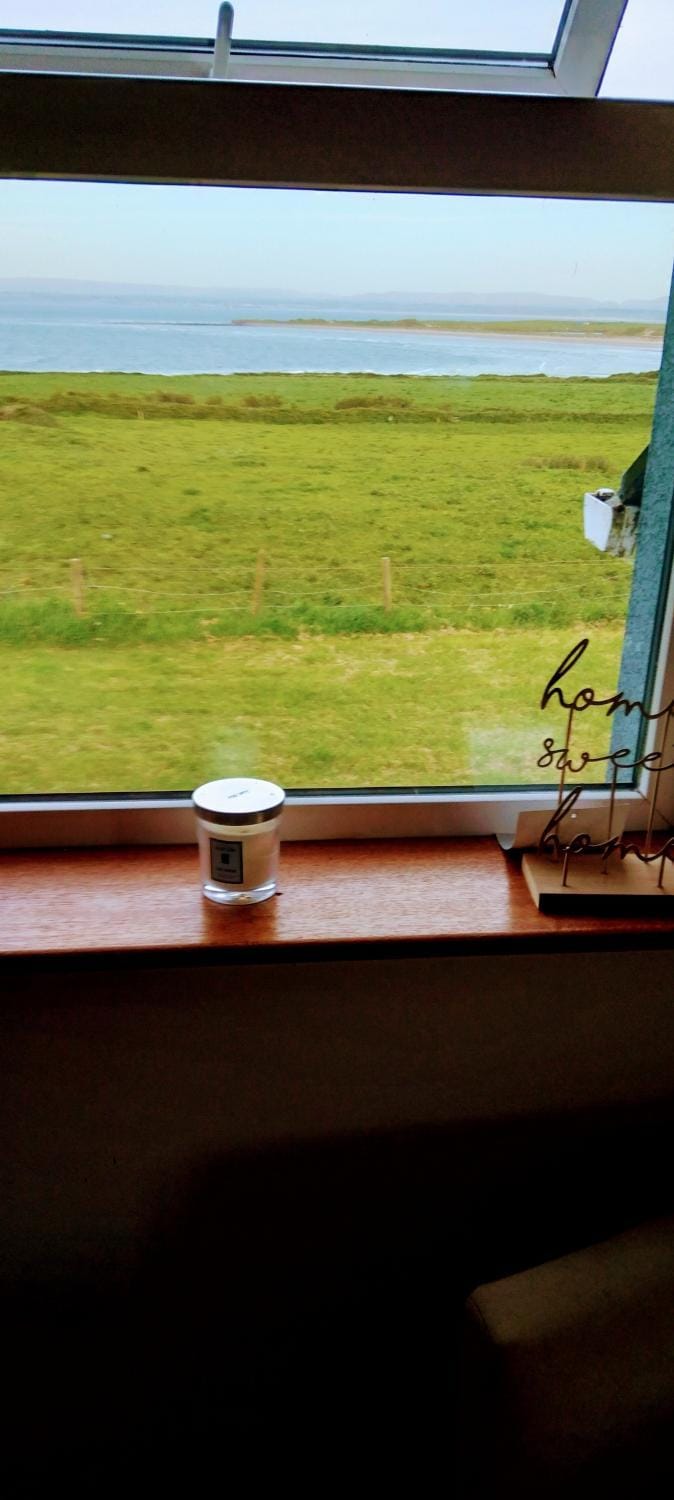 Sea view room.. Vacation rental in County Mayo