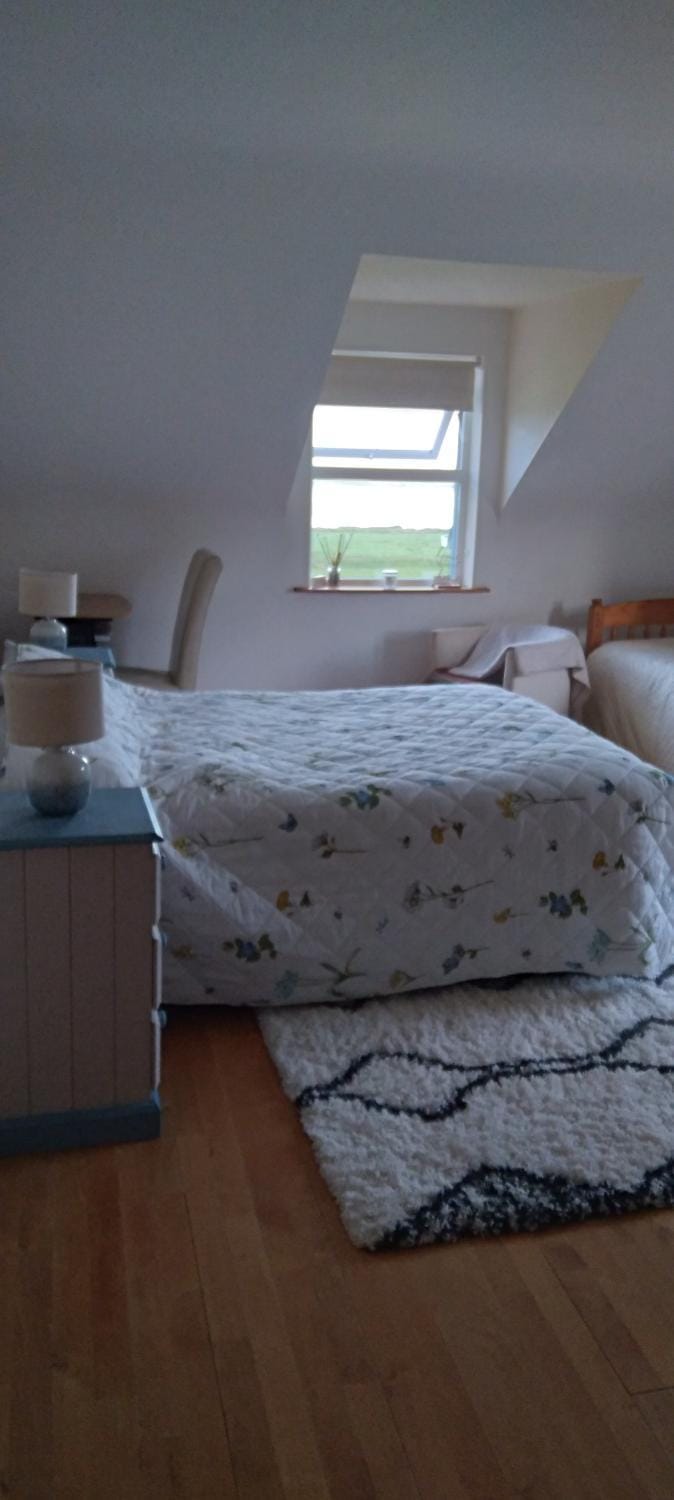 Sea view room.. Vacation rental in County Mayo