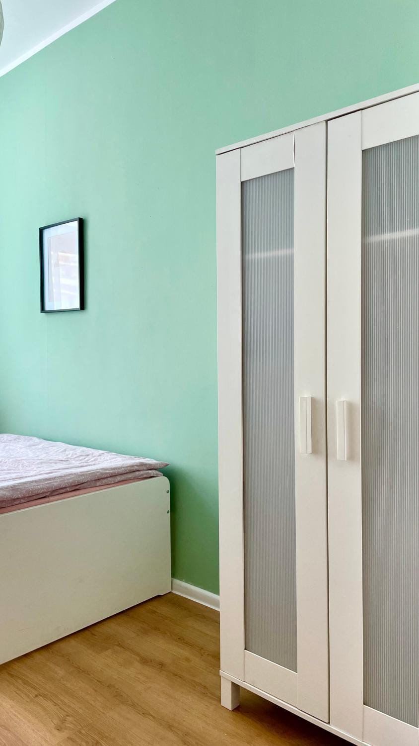 Photo of the whole room, wardrobe