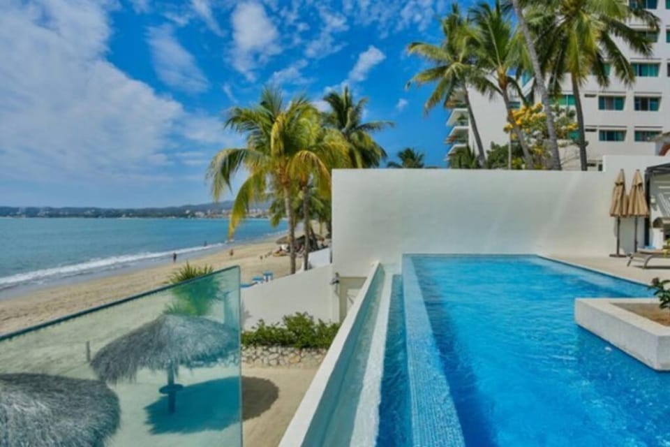 Nova - Beachfront Condo with Private Office & Panoramic Views House in Bucerias
